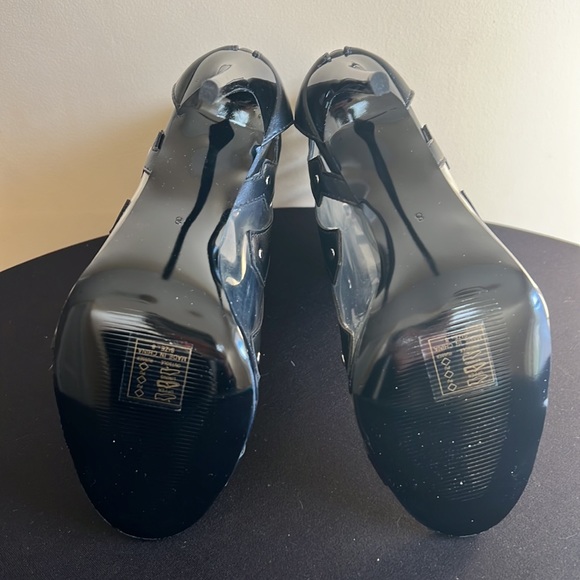 Azalea Wang Black Faux Leather Gladiator Heel 8 - Picture 8 of 8